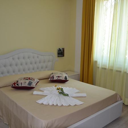 Fly In The World B&B Fiumicino Room photo