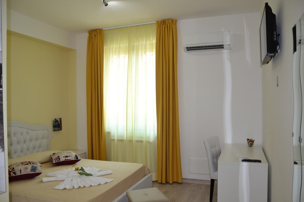 Fly In The World B&B Fiumicino Room photo